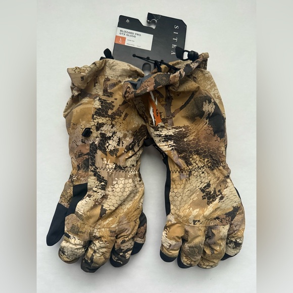 Sitka Camouflage Winter Gloves - Picture 2 of 6